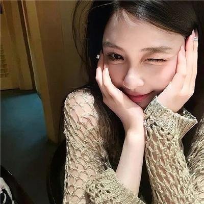 小姑娘艾萝依